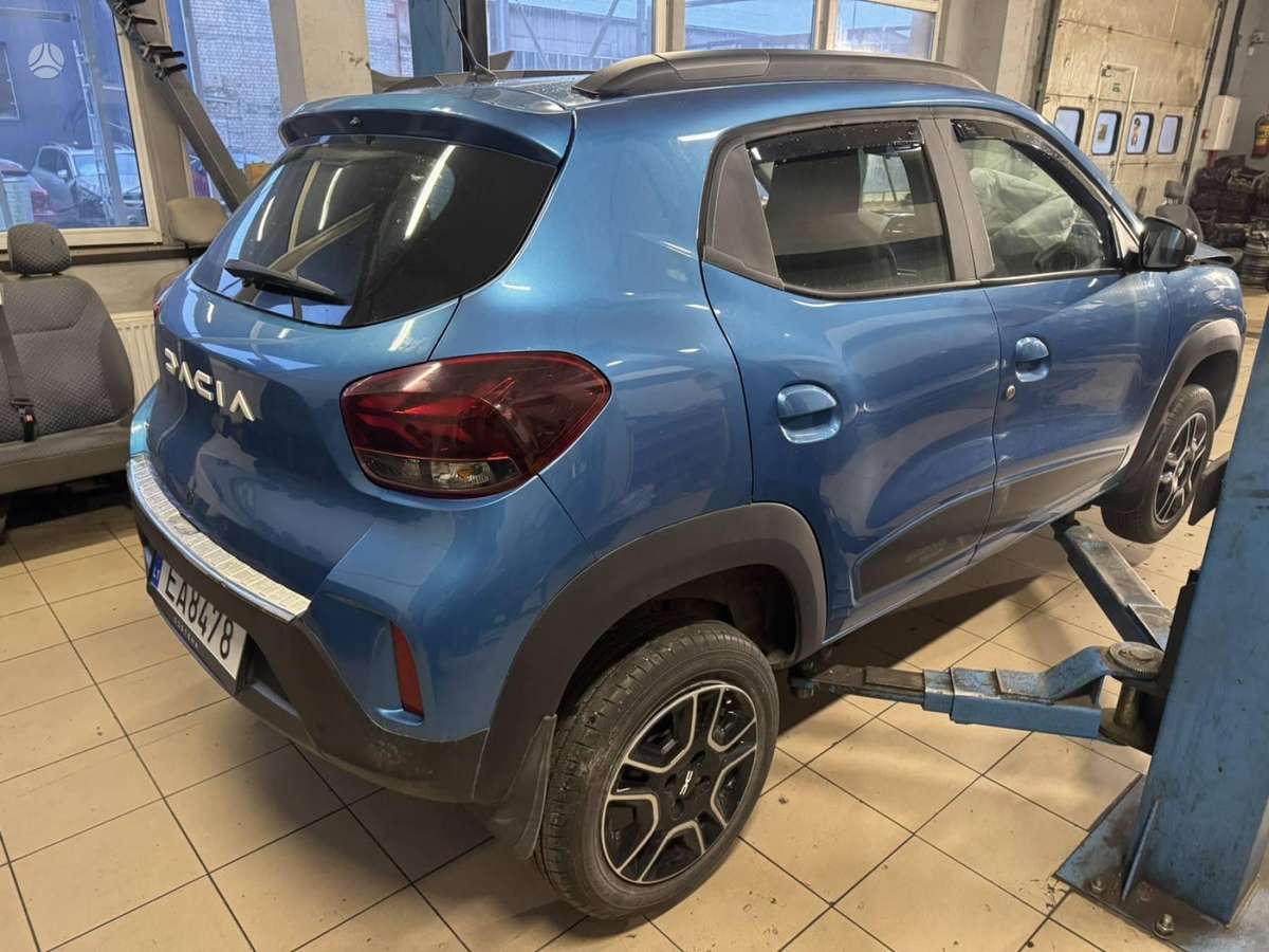 Dacia Spring по частям