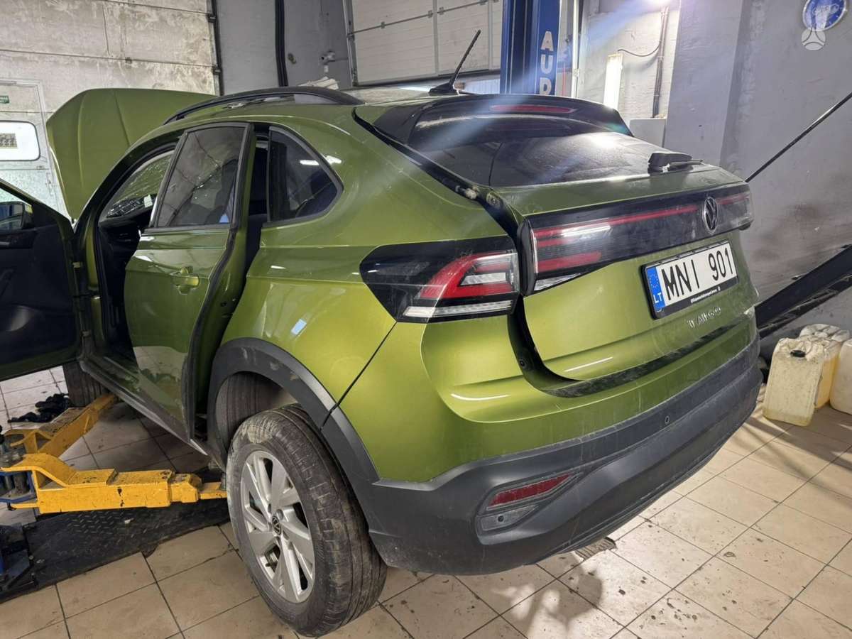 Volkswagen Taigo dalimis