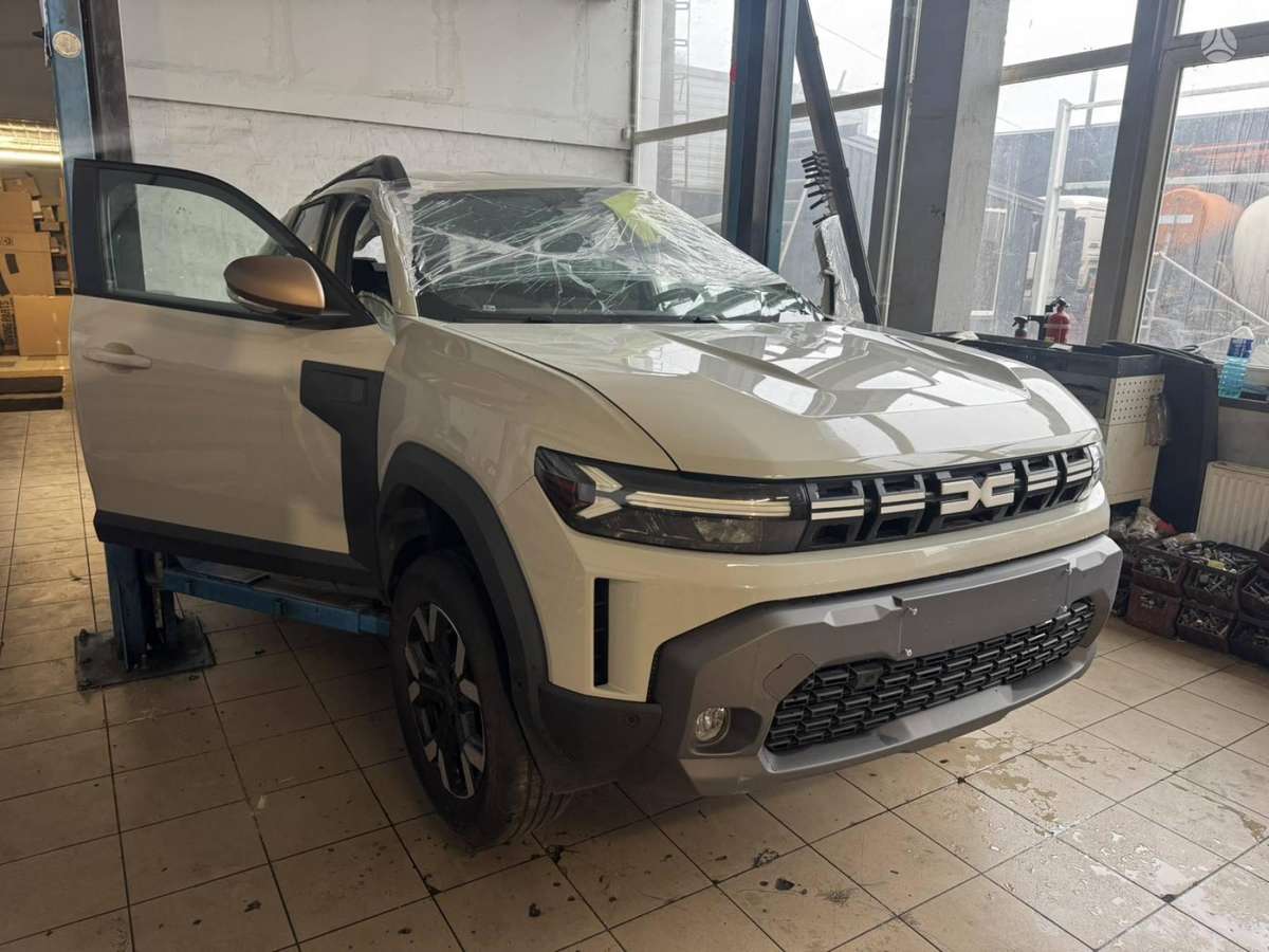 Dacia Duster dalimis