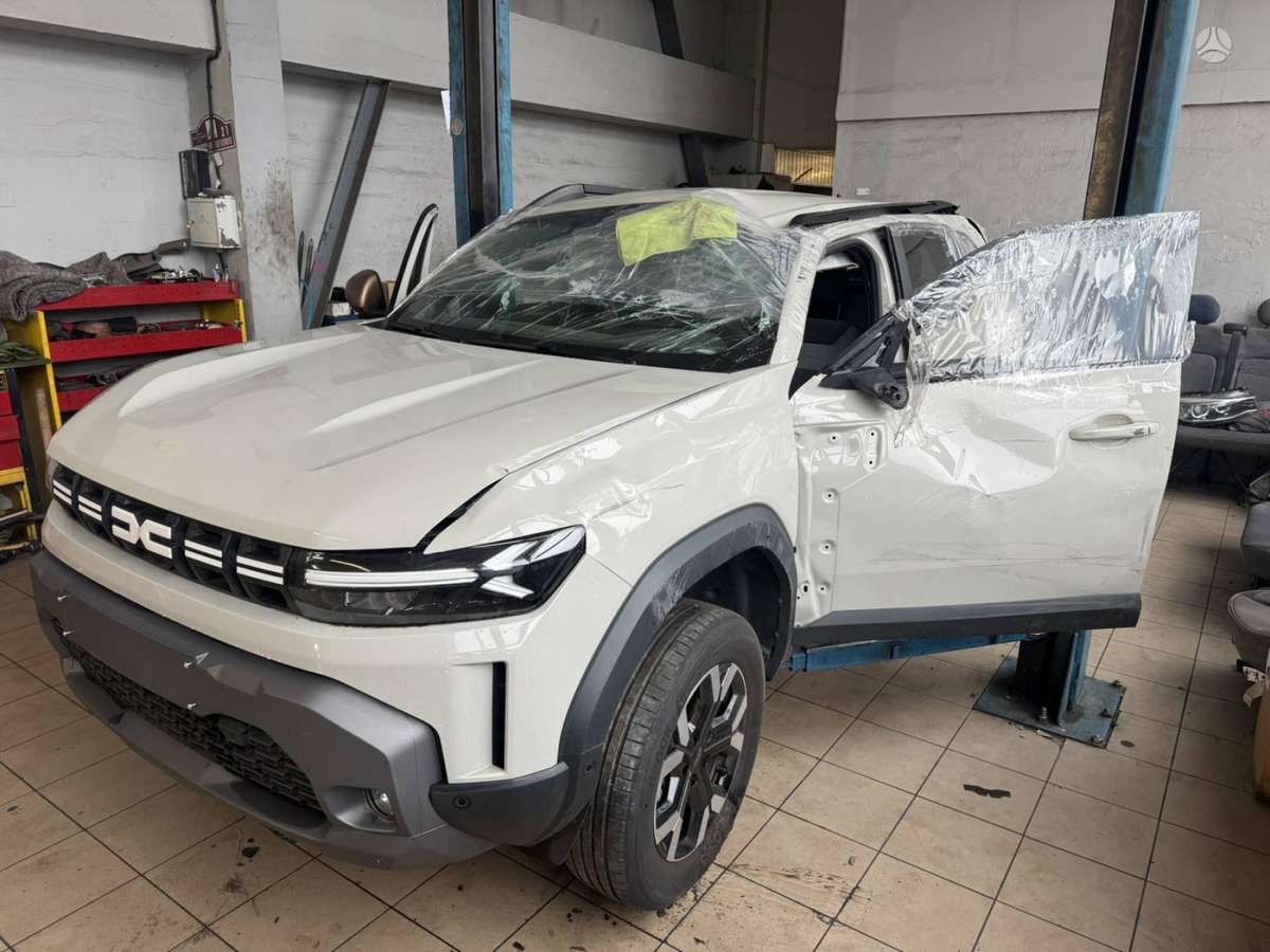 Dacia Duster dalimis