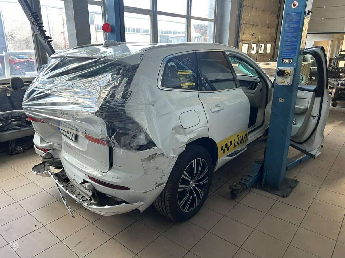 Volvo XC60 for parts
