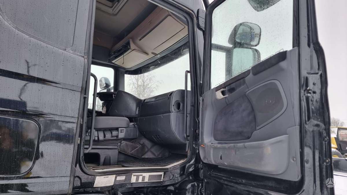 Scania R580 V8, double sleeper