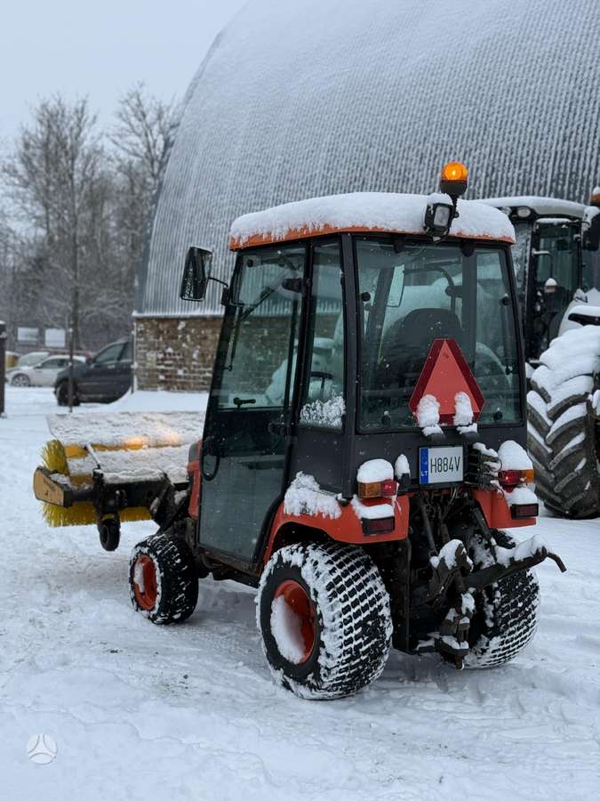 Kubota BX 2350 4WD, тракторы