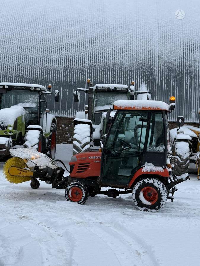 Kubota BX 2350 4WD, тракторы