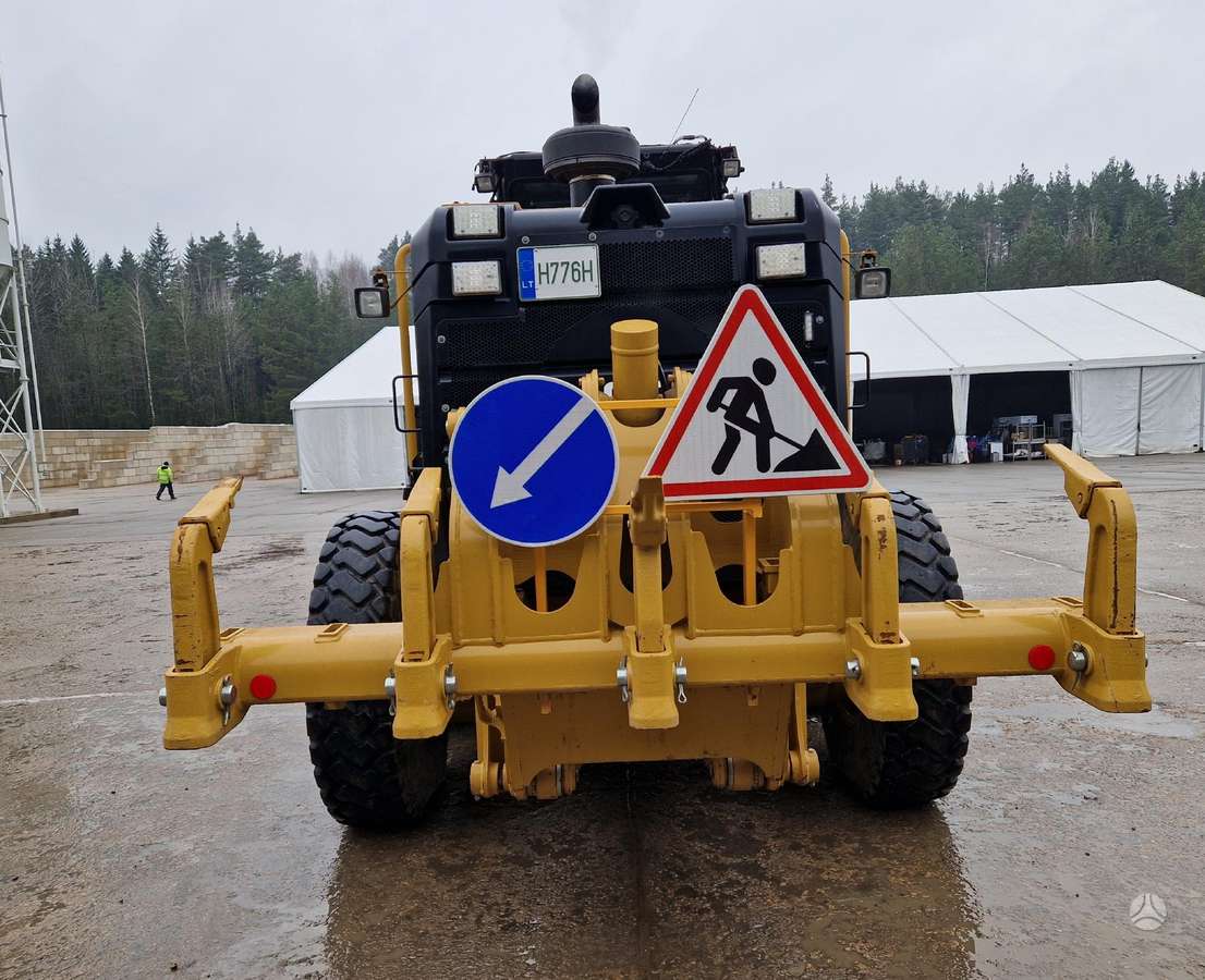 Caterpillar 12M3AWD, greideriai
