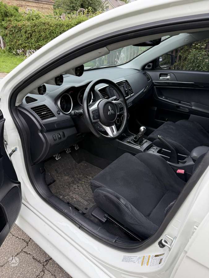 Mitsubishi Lancer Evolution, 2.0 l., sedanas