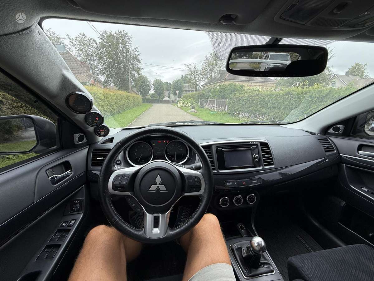 Mitsubishi Lancer Evolution, 2.0 l., sedanas