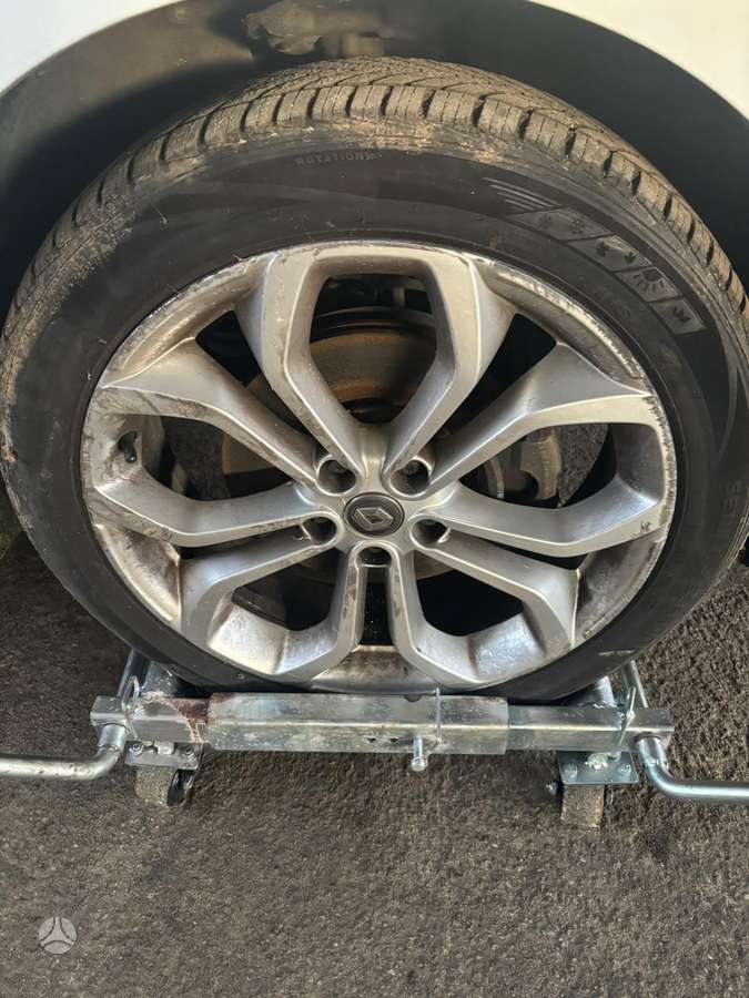 Renault Scenic for parts