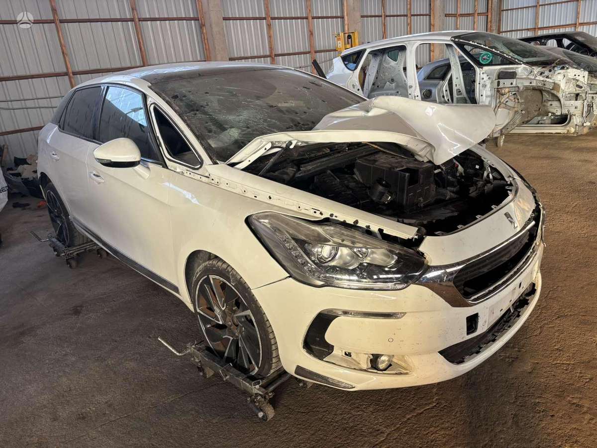 Citroen DS5 for parts
