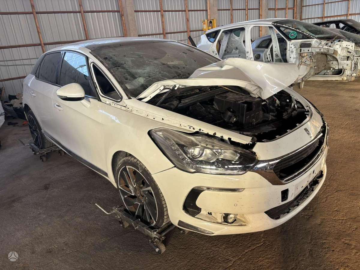 Citroen DS5 rezerves daļās