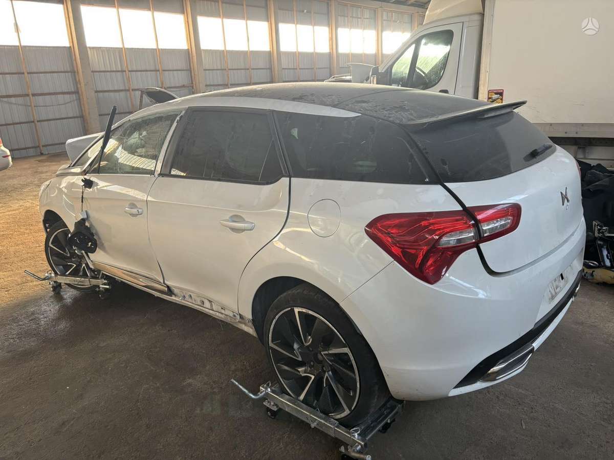 Citroen DS5 for parts