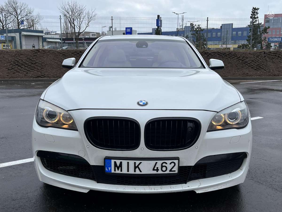 BMW 740, 3.0 l., Седан
