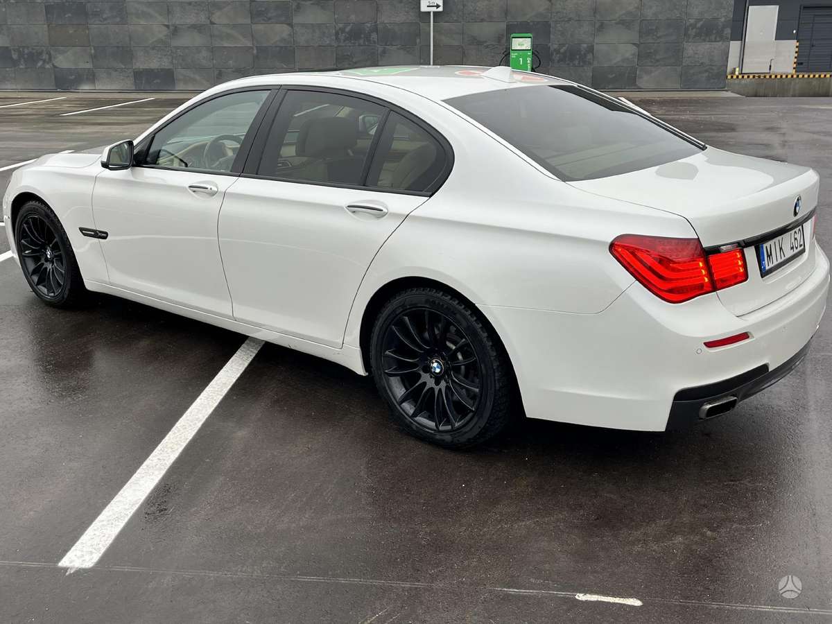 BMW 740, 3.0 l., Седан
