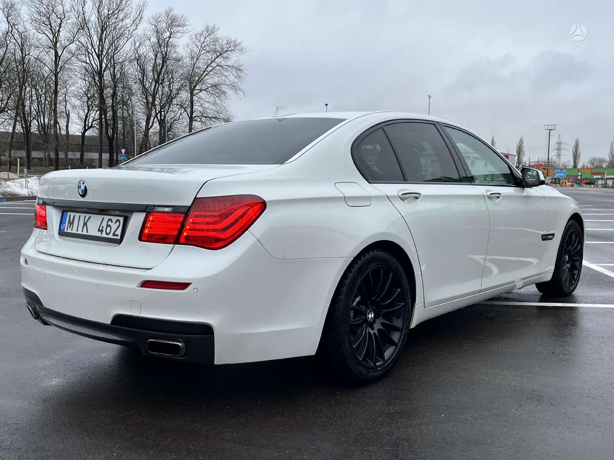 BMW 740, 3.0 l., Седан