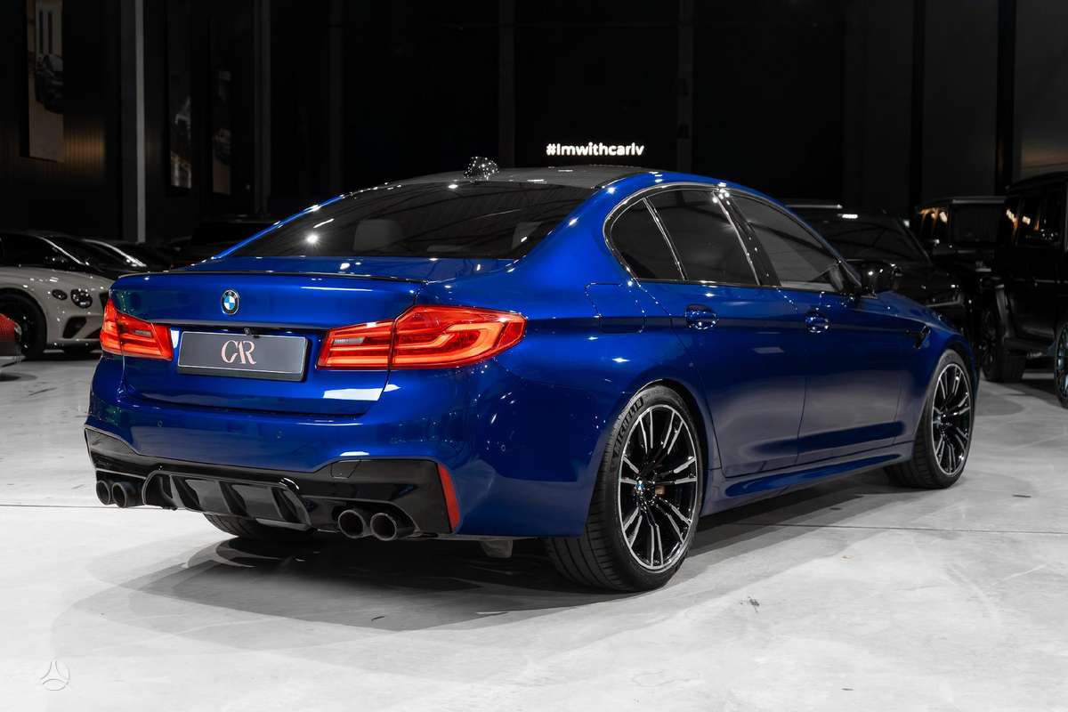 BMW M5, 4.4 l., Седан