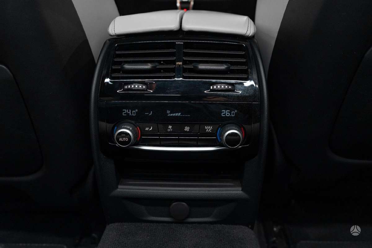 BMW M5, 4.4 l., Седан