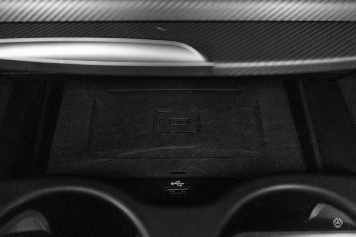 BMW M5, 4.4 l., Седан