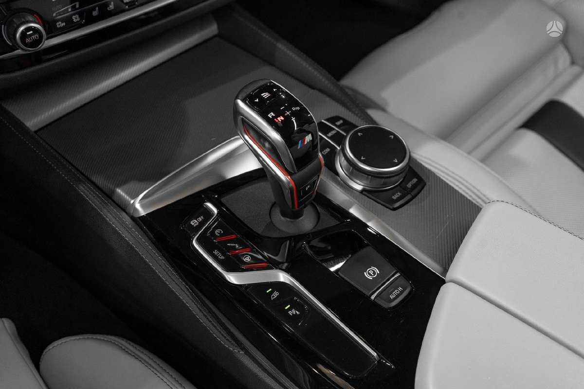BMW M5, 4.4 l., Седан