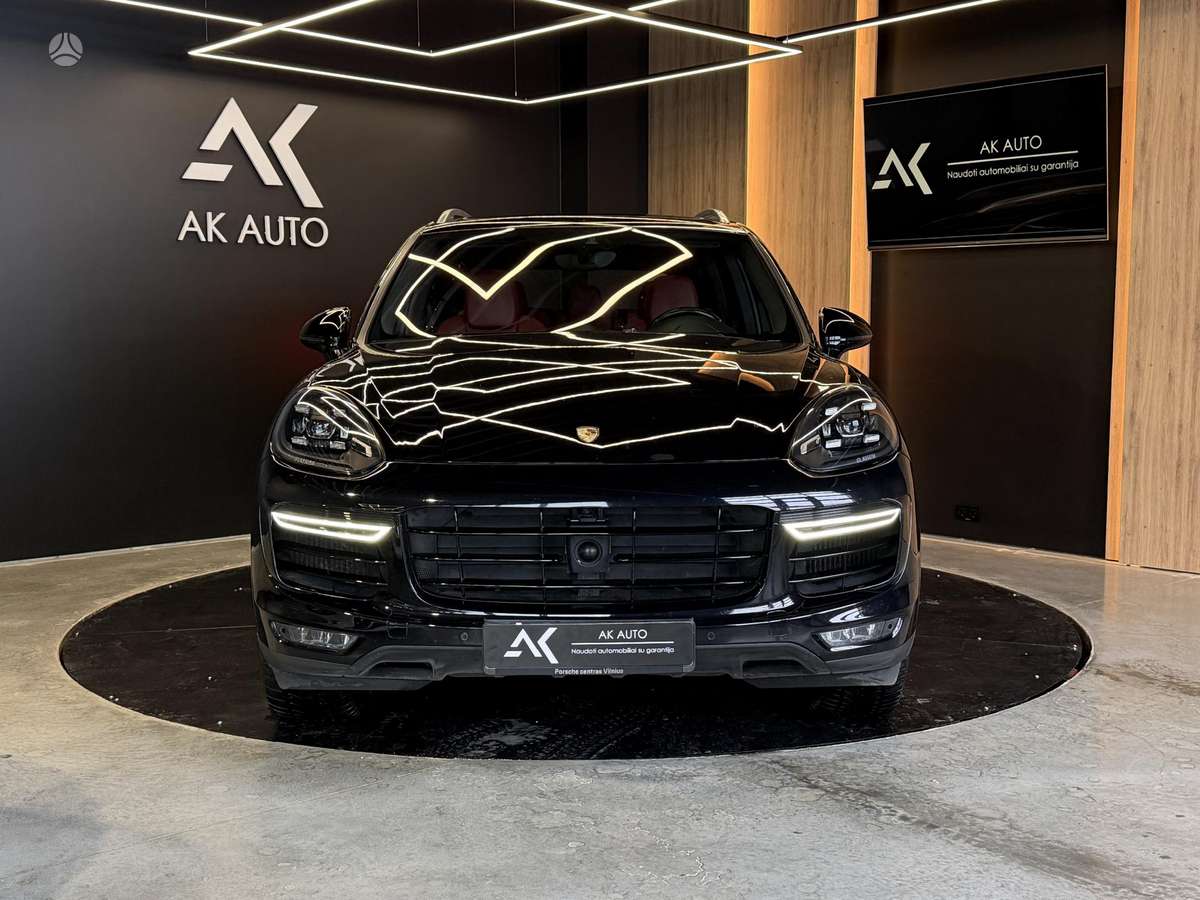 Porsche Cayenne - 4