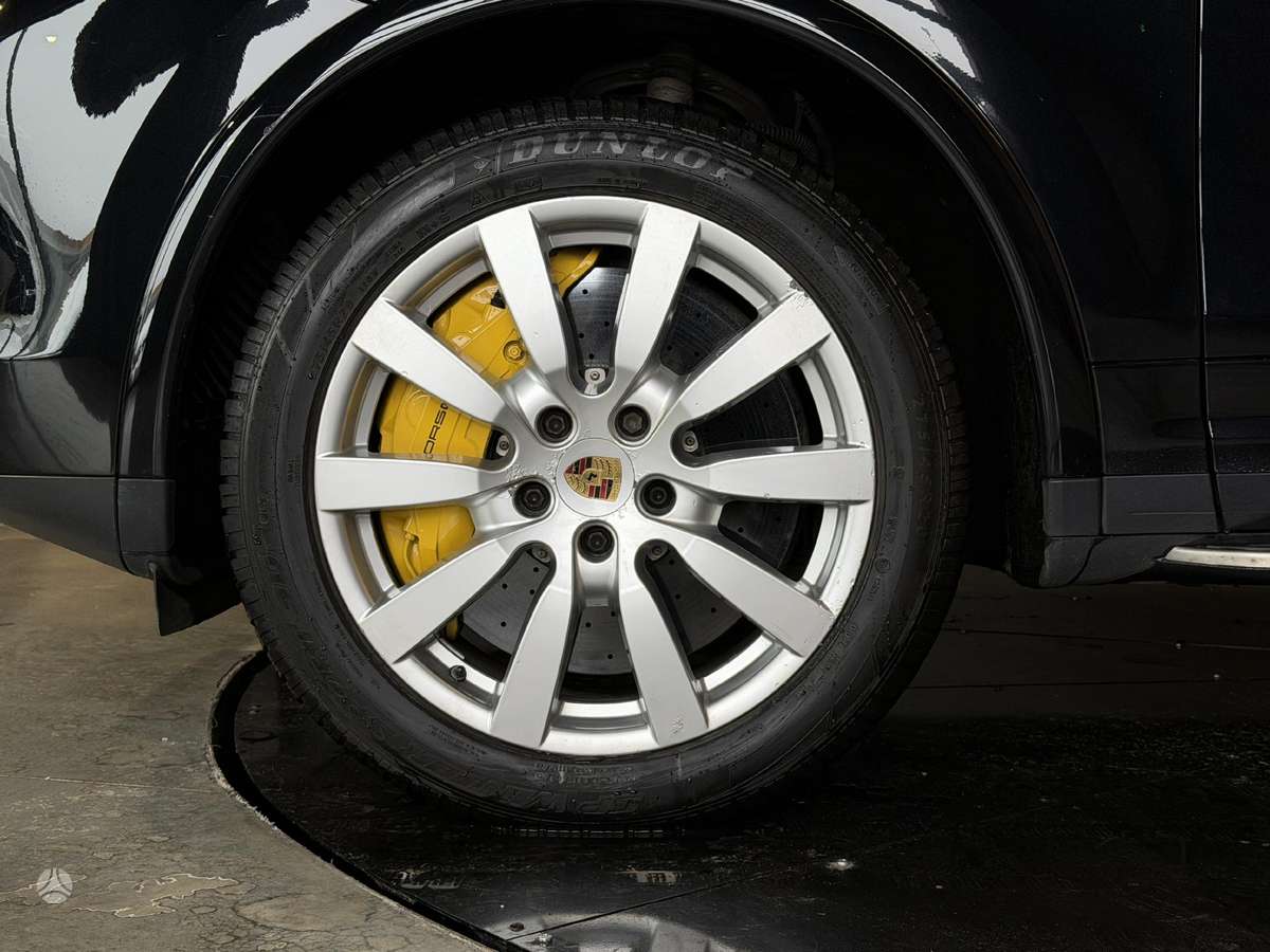 Porsche Cayenne - 7