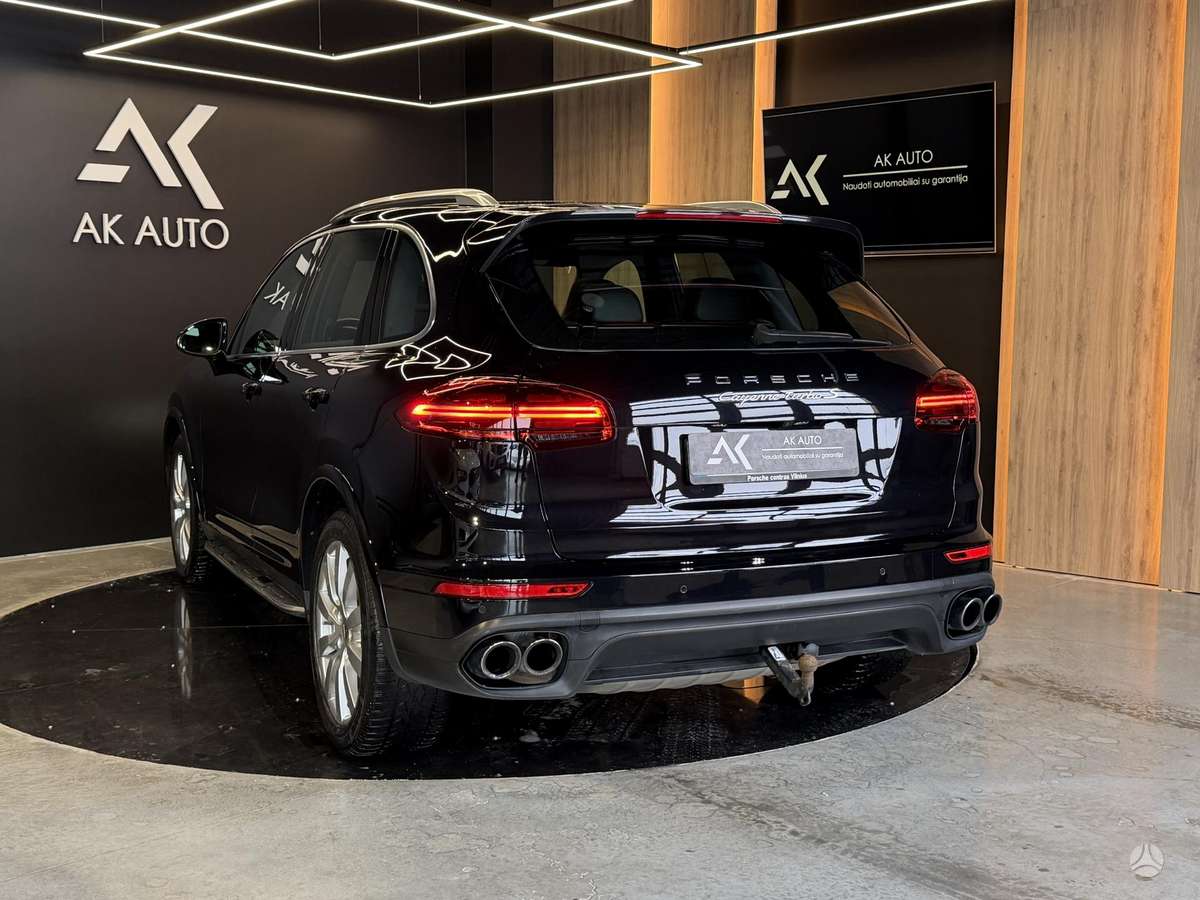 Porsche Cayenne - 9