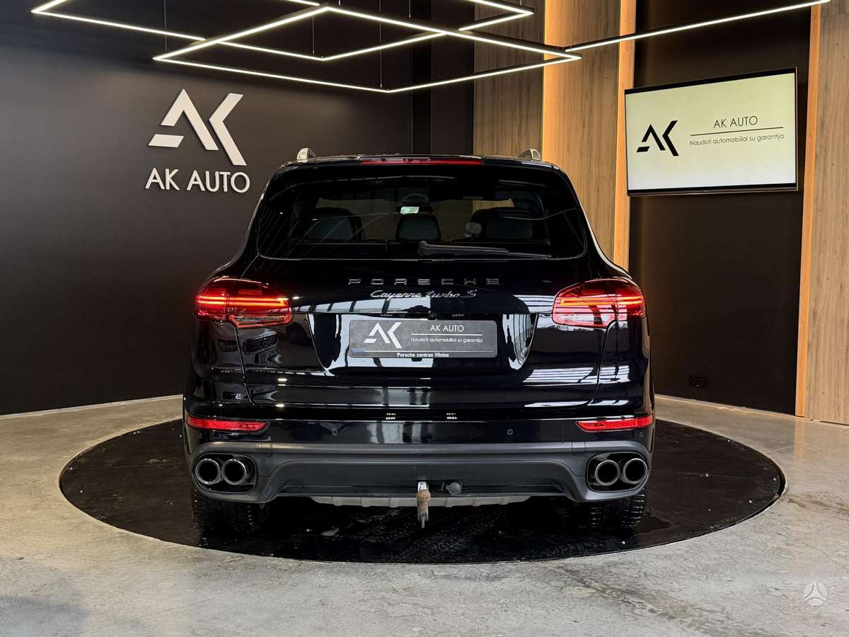 Porsche Cayenne - 10