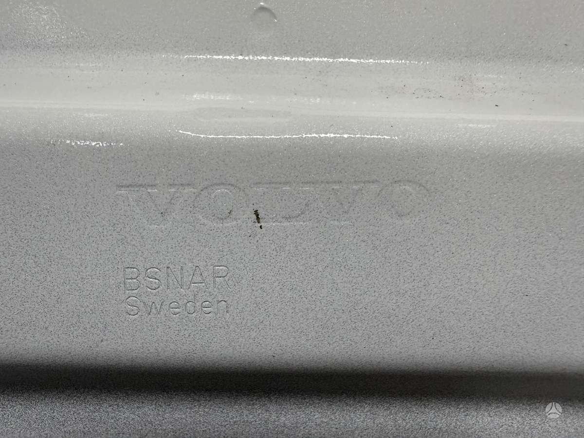 Volvo XC40 двери