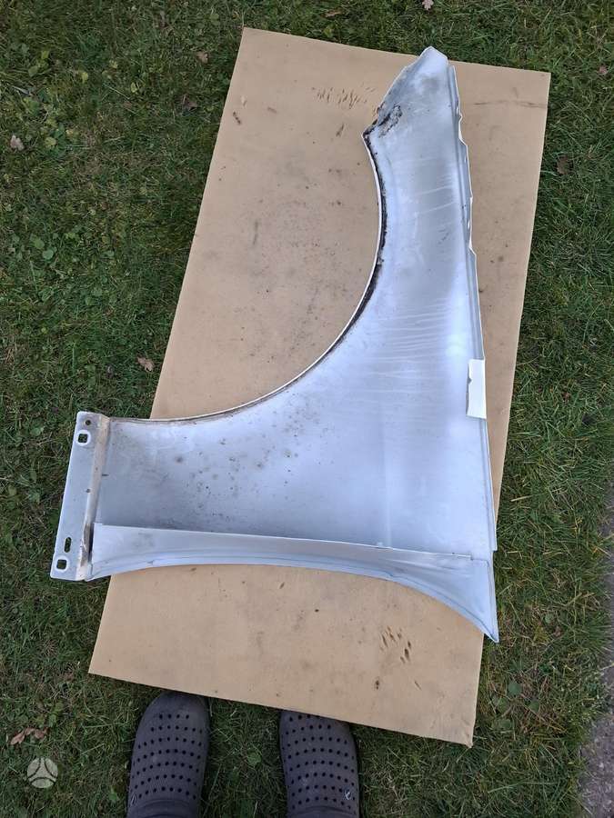 Mercedes-Benz E klasė sparnai