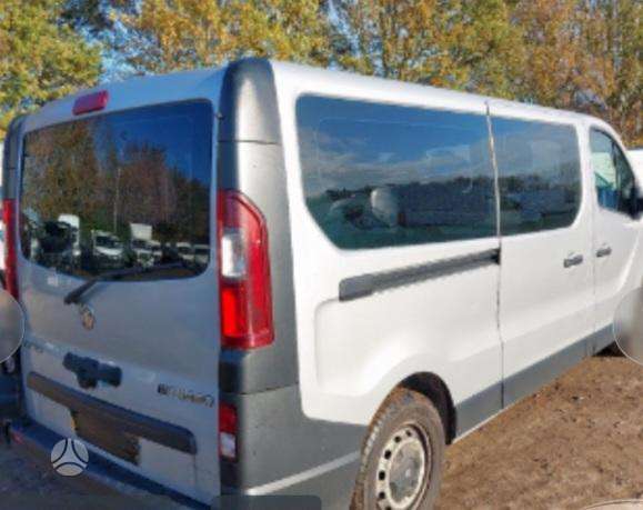 Renault Trafic, keleiviniai mikroautobusai