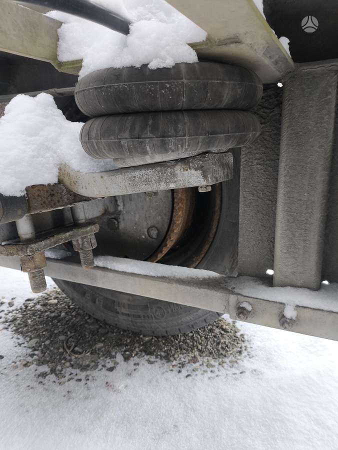 Techau, auto transporter