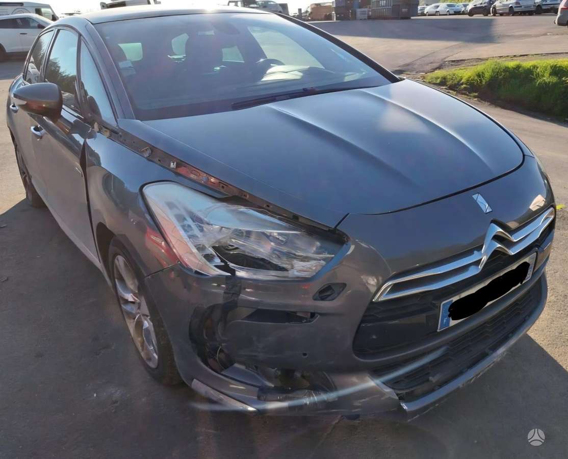 Citroen DS5 for parts