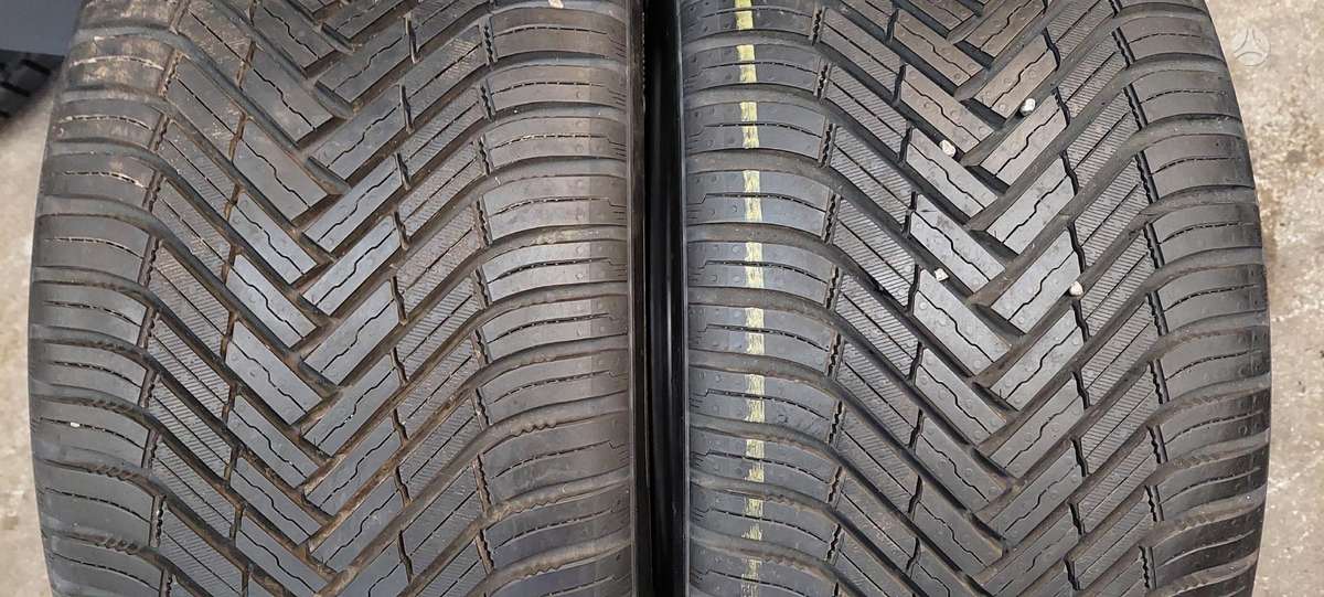 Nexen, всесезонные 235/40 R19