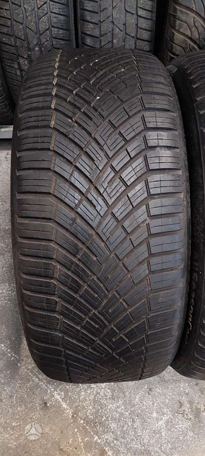 Continental, всесезонные 245/40 R20
