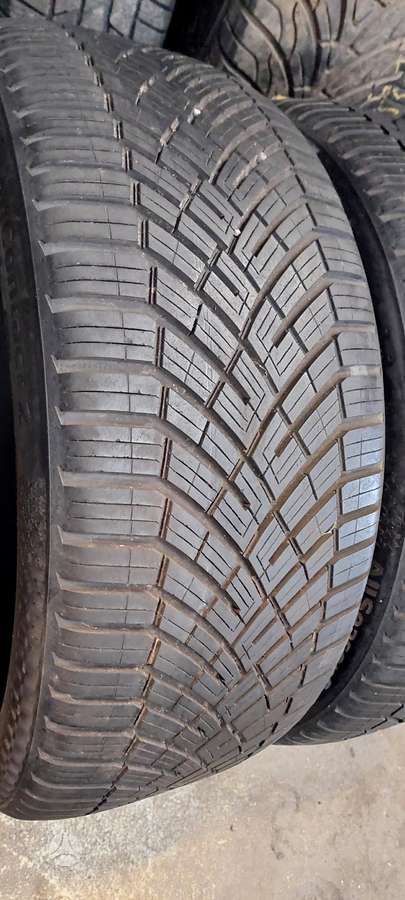 Continental, all-season 245/40 R20