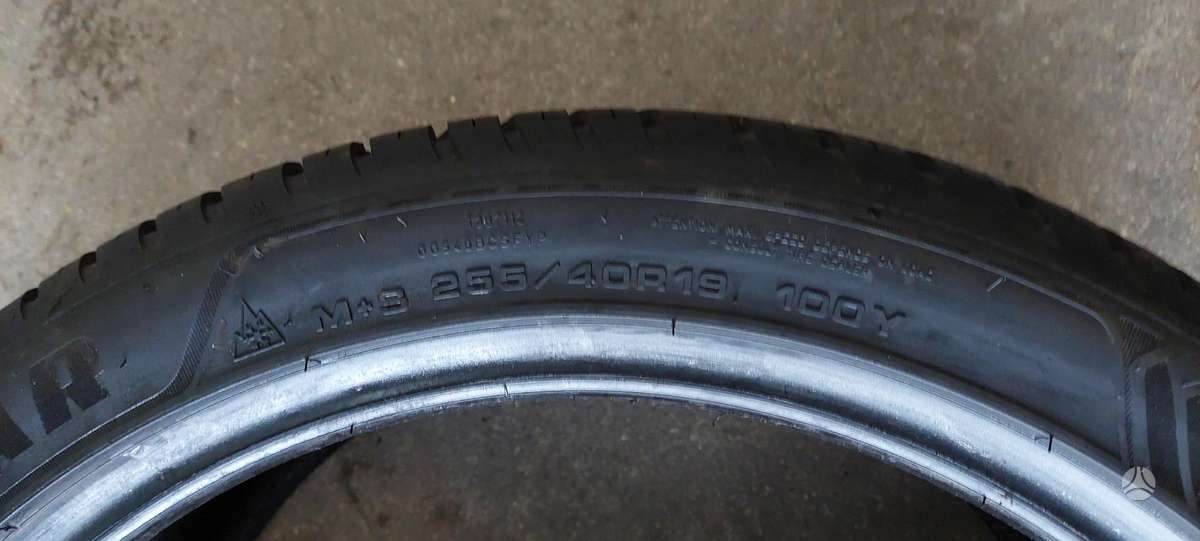 Goodyear, universalios 255/40 R19
