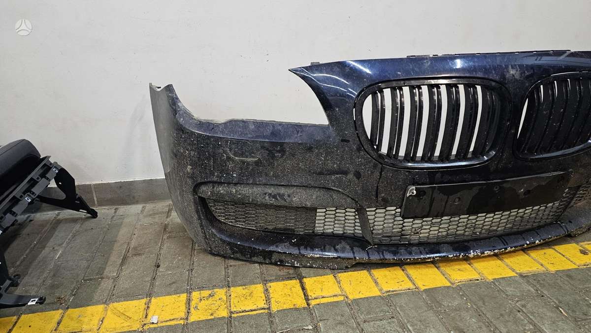 BMW 7 serija dalimis