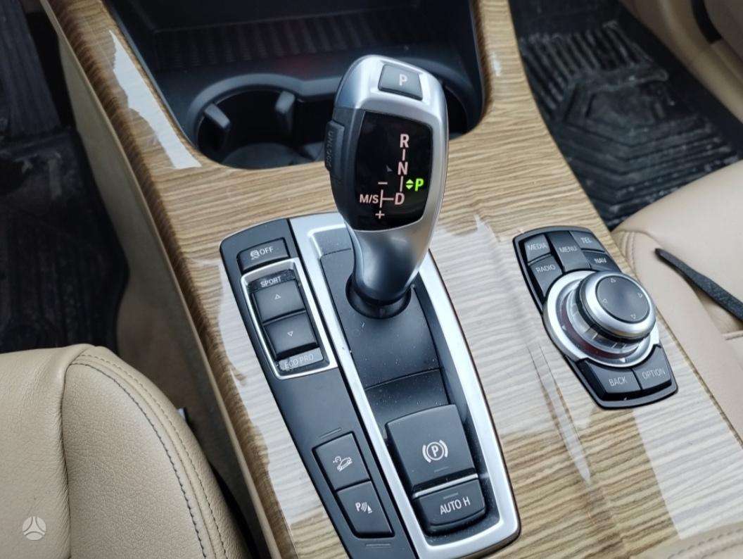 BMW X3, 2.0 l., off-road / crossover