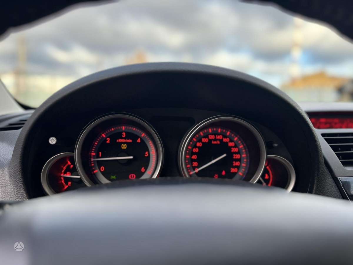 Mazda 6 37068366700