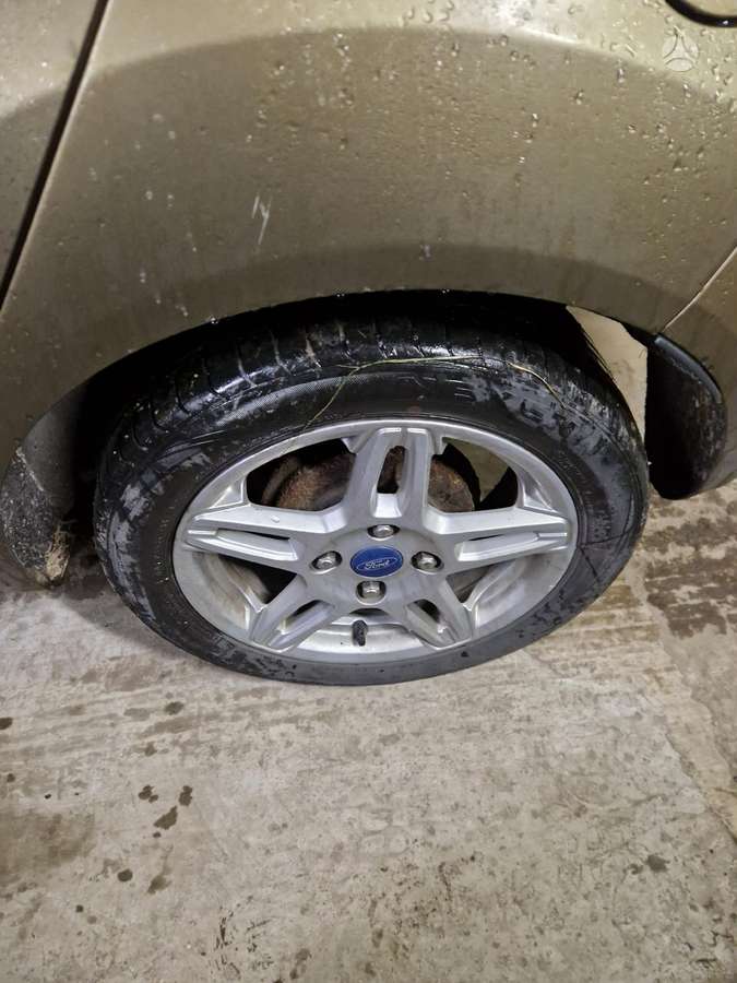 Ford Fiesta Dalis siunčiame