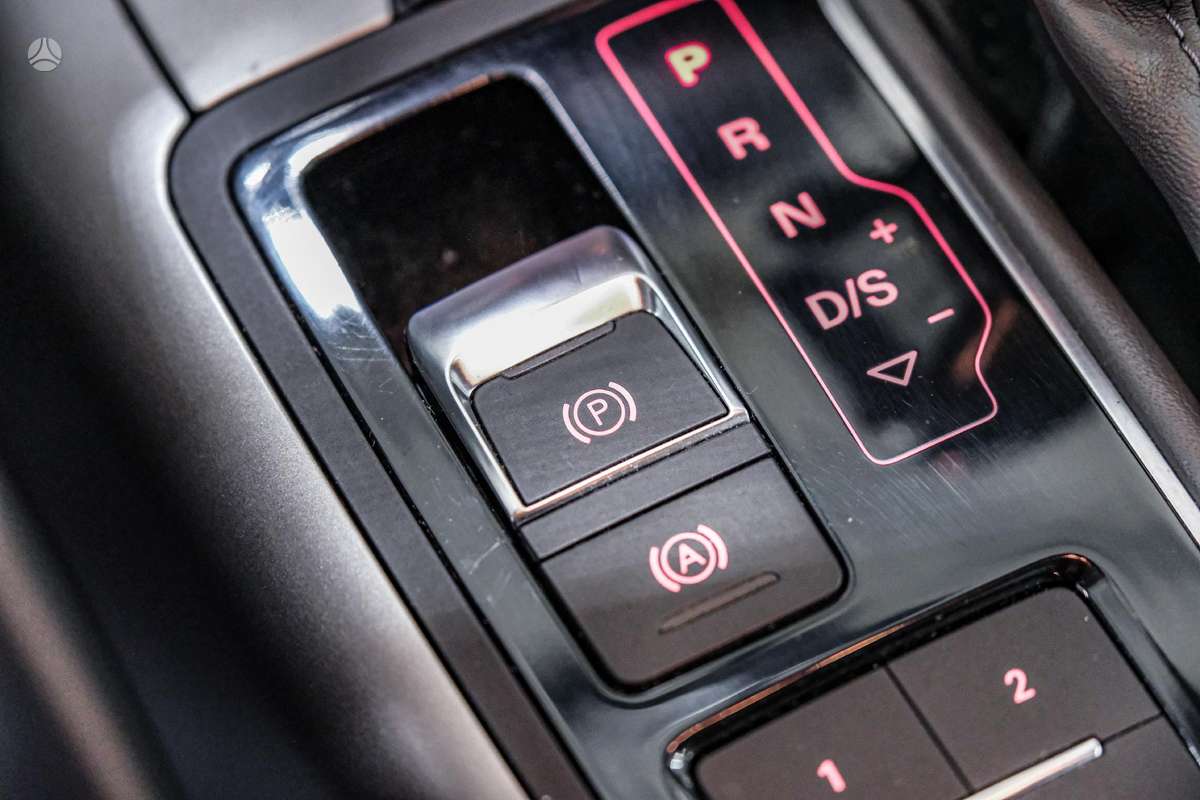 Audi A6, 3.0 l., universalas