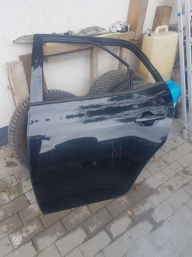Toyota Auris kėbulo dalys