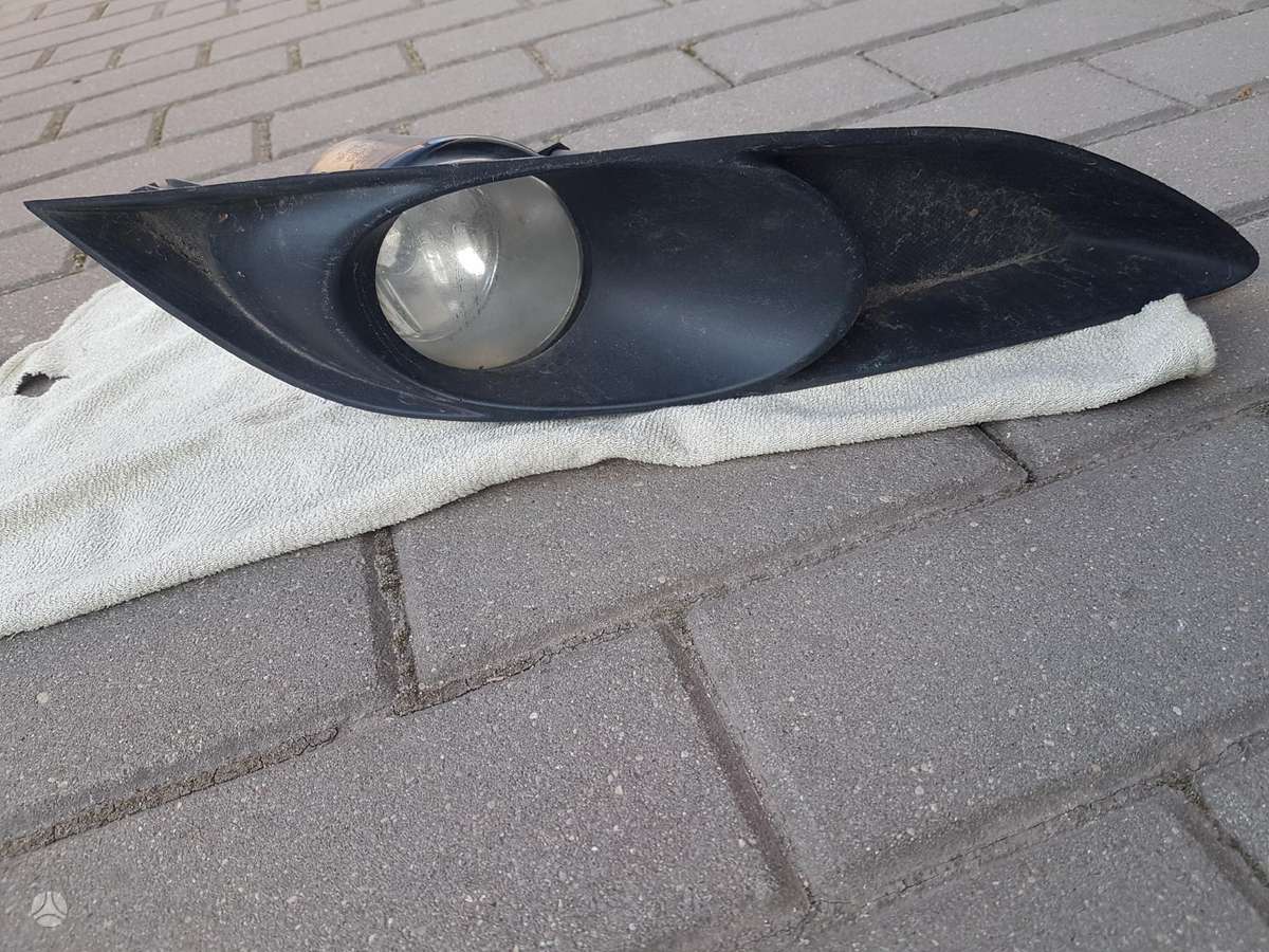 Toyota Auris kėbulo dalys