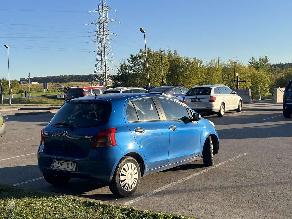 Toyota Yaris - 4