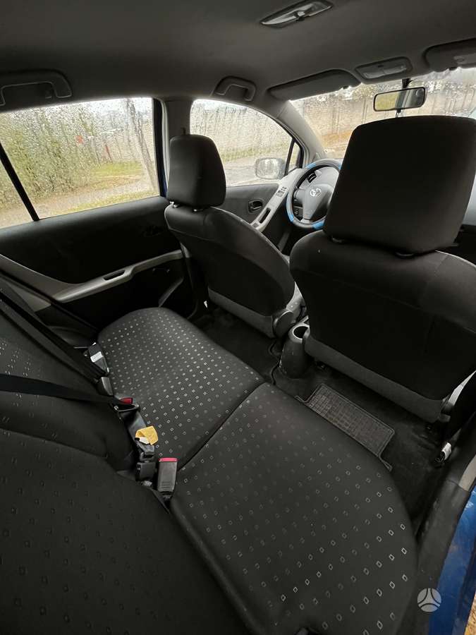 Toyota Yaris - 7