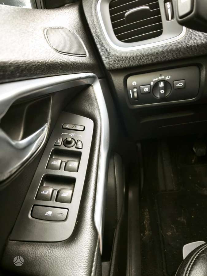 Volvo V40, 2.0 l., universalas