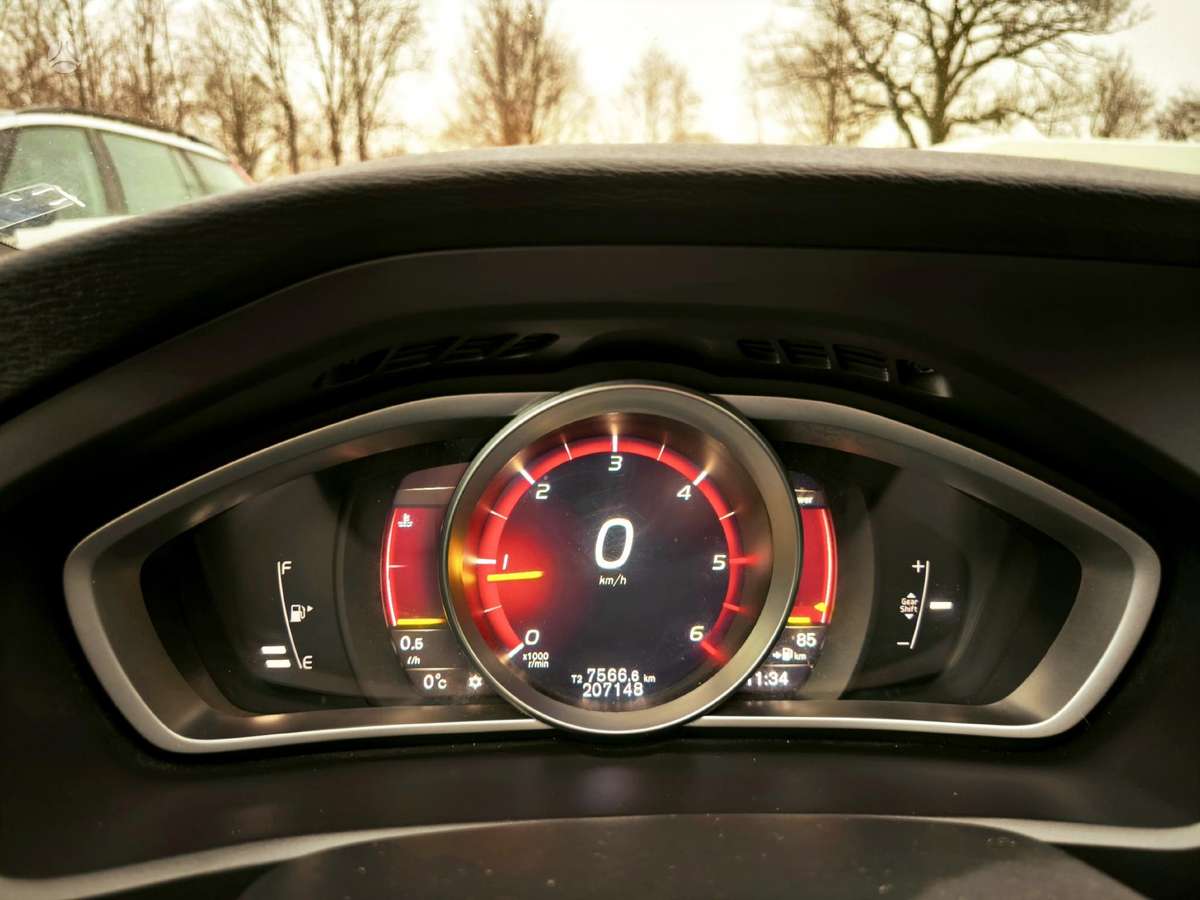 Volvo V40, 2.0 l., Универсал