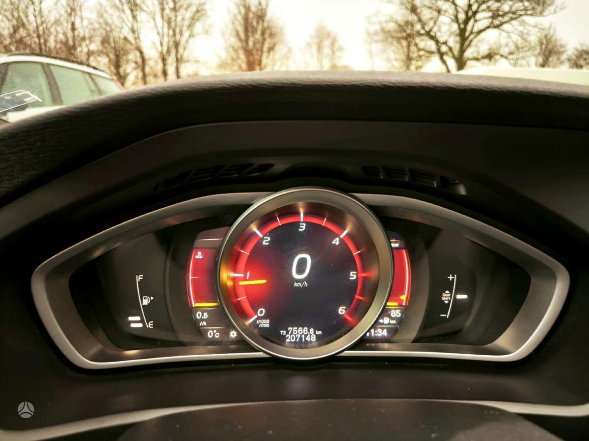 Volvo V40, 2.0 l., universalas