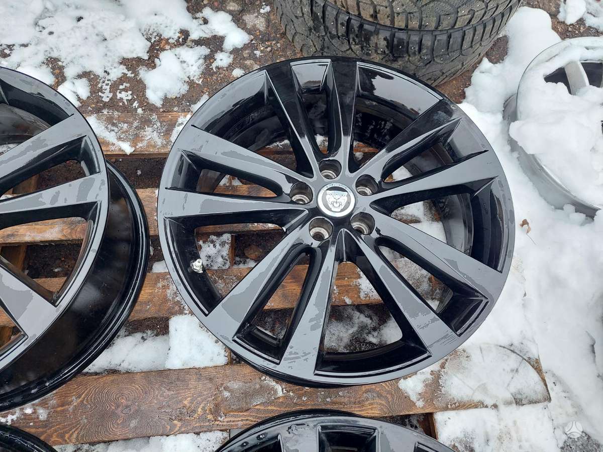 Jaguar XE priekis galas, light alloy, R19
