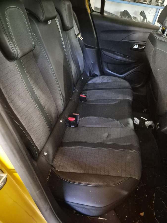 Peugeot 2008 dalimis