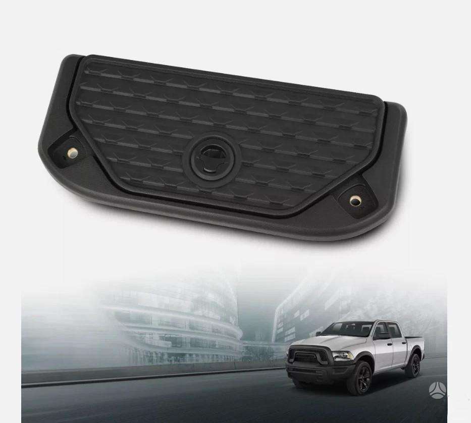 Dodge Ram, 5YM17TX7AE, trim parts